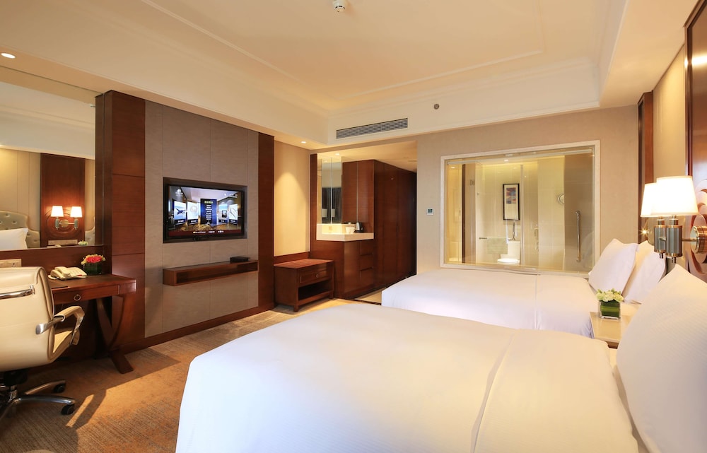 Hilton Qingdao Golden Beach 15/58