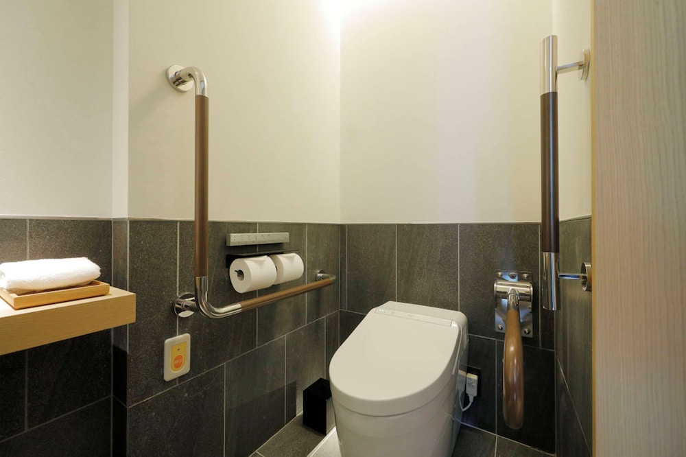 ROKU Kyoto, LXR Hotels & Resorts 12/78