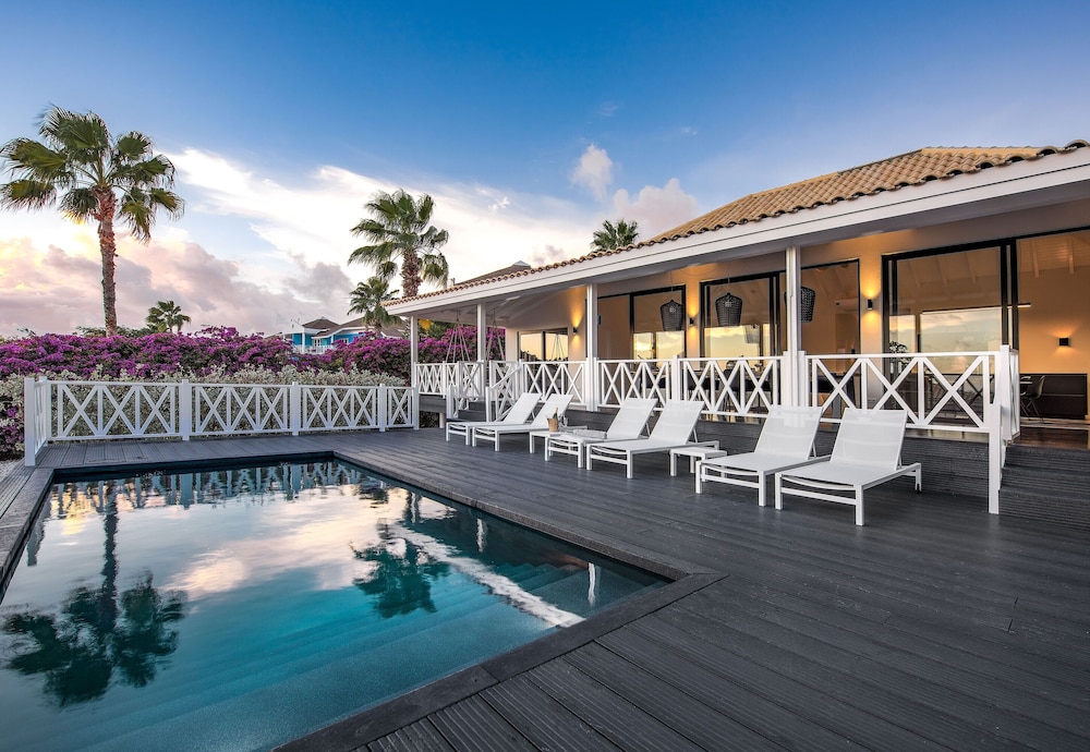 Papagayo Beach Resort 40/72
