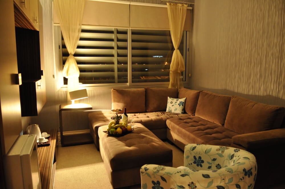 Orty Airport Hotel 34/63