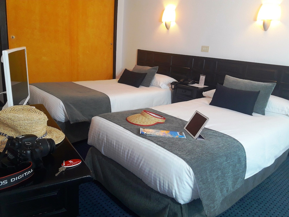 Hotel Miramar 12/36