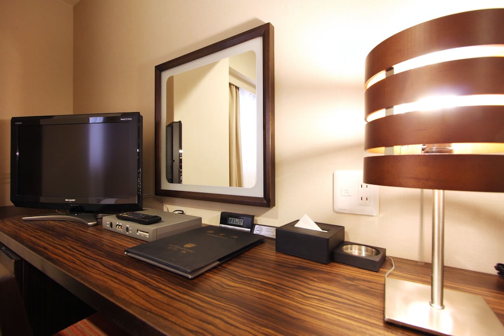 INTERNATIONAL HOTEL UBE 18/49