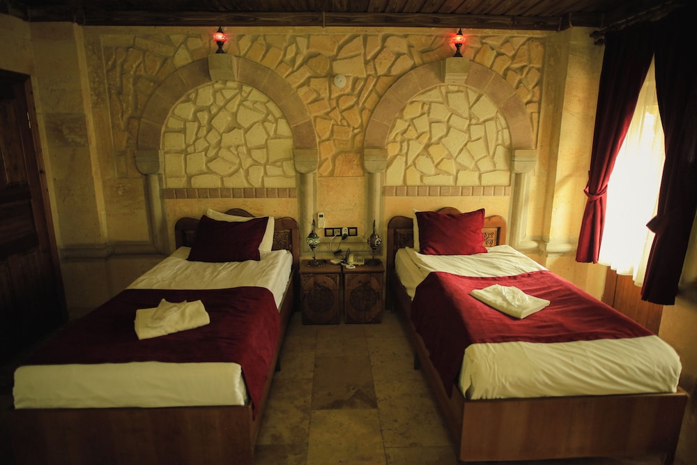 DELUXE, TRIPLE