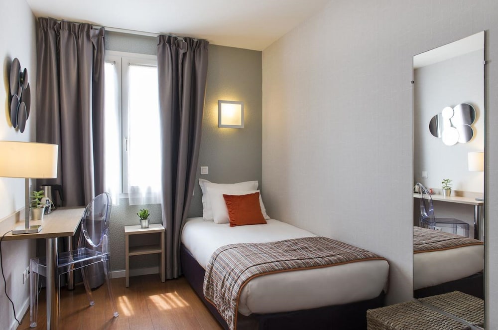 Diese Hotel Bastille 12/50