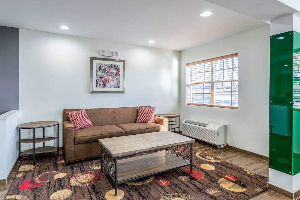 Quality Inn and Suites El Paso I-10 30/43