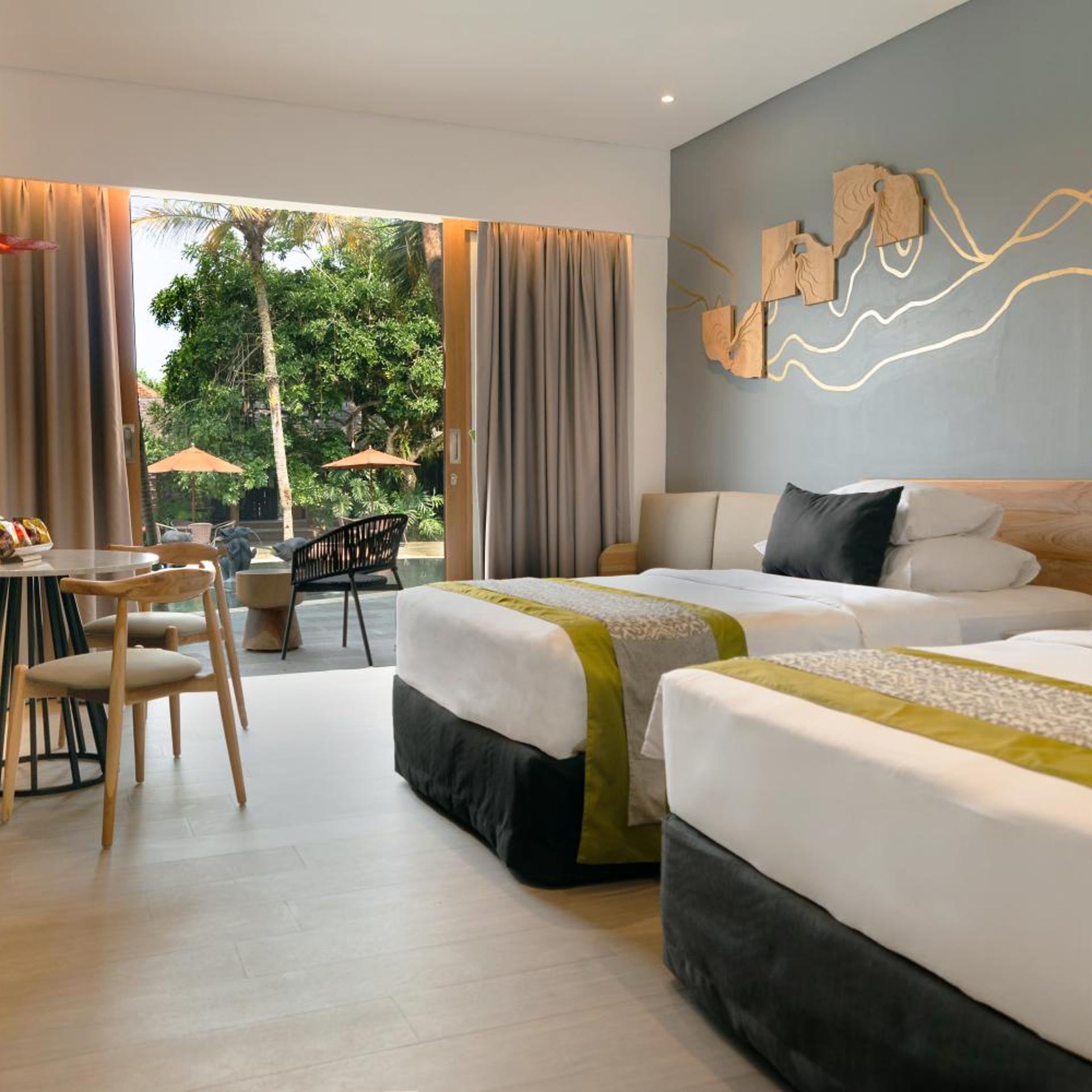 Premier, Pool Access
