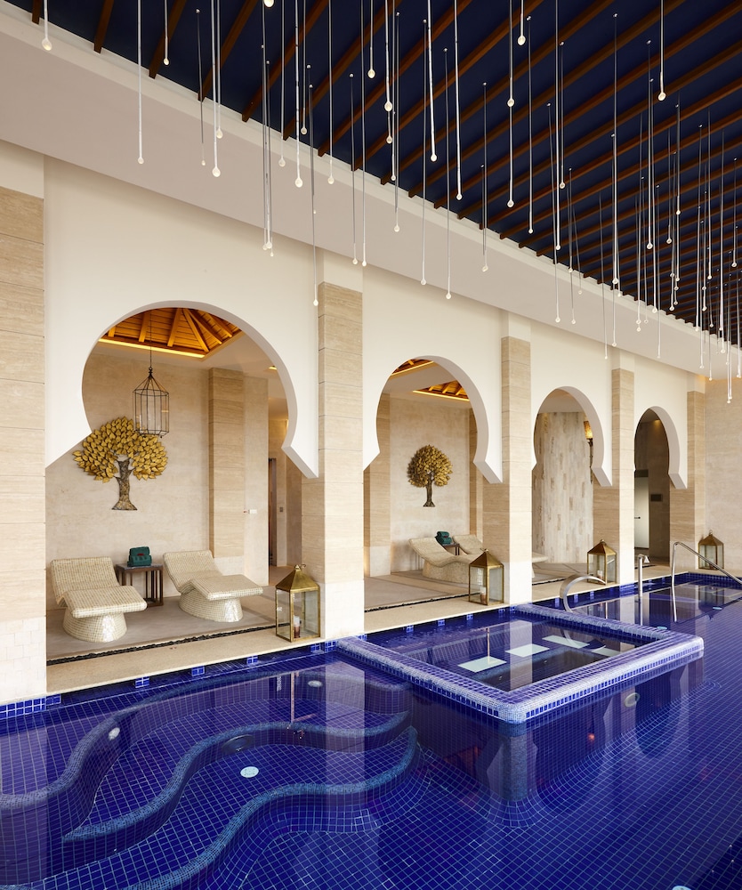 Banyan Tree Tamouda Bay 5/87