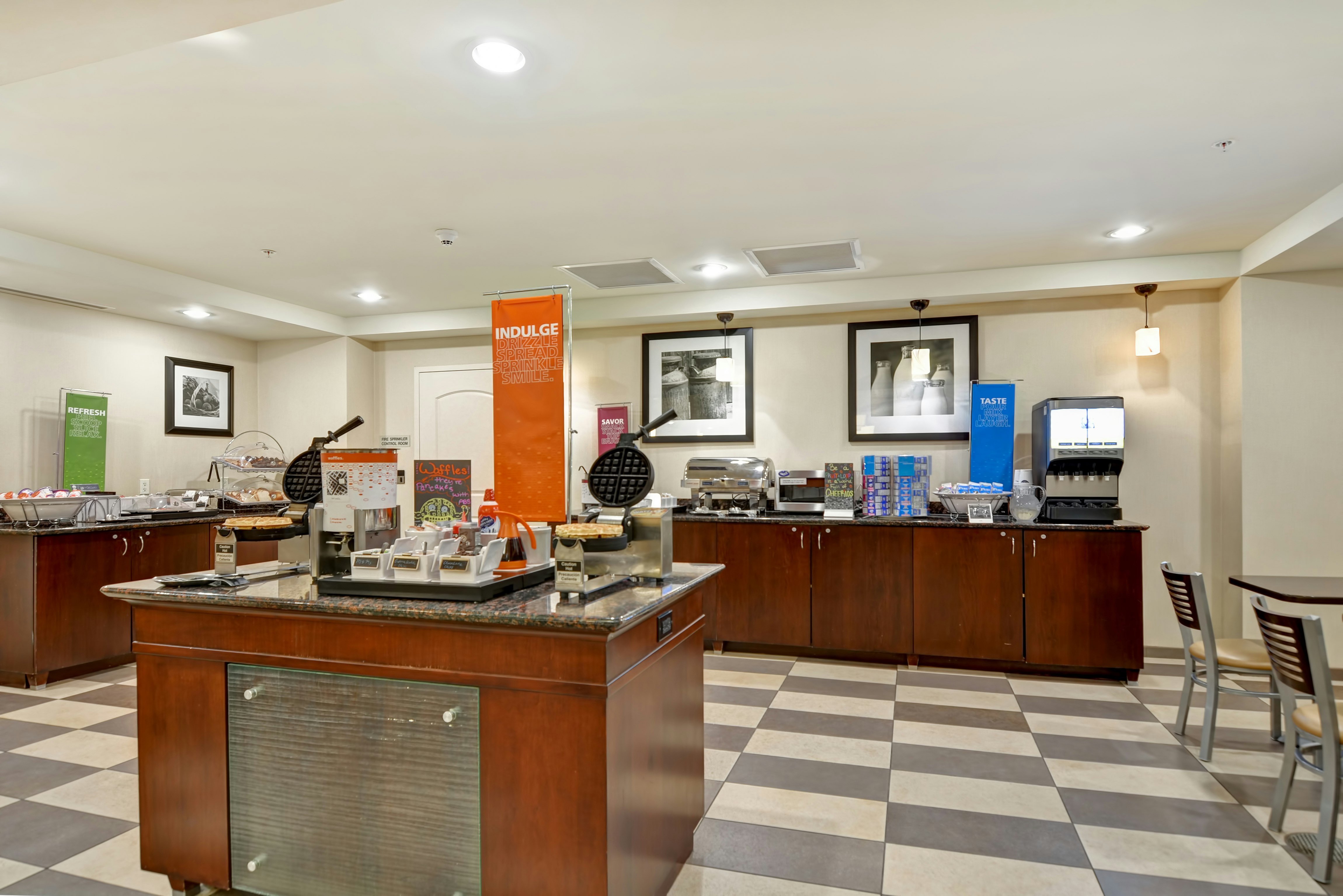 Hampton Inn & Suites Peoria At Grand Prairie Il 8/61