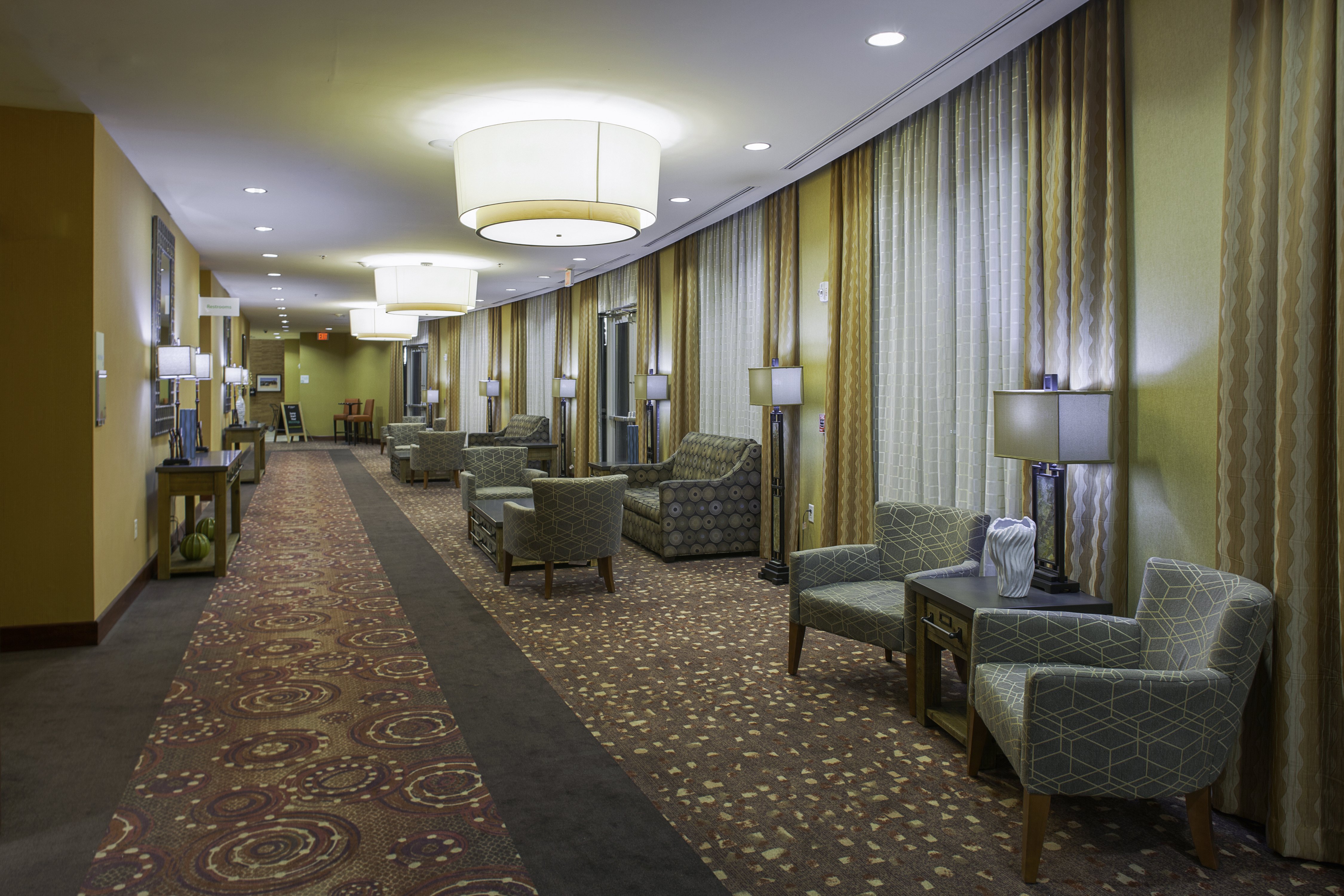 Holiday Inn Ardmore I 35 33/49