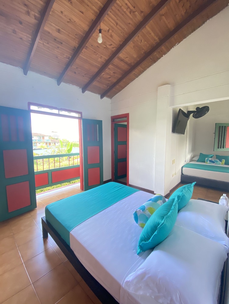 Casa Abba Hotel 8/50