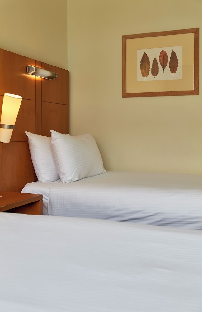 Standard, Twin Beds, Holiday Inn London - Bloomsbury by IHG 6/10