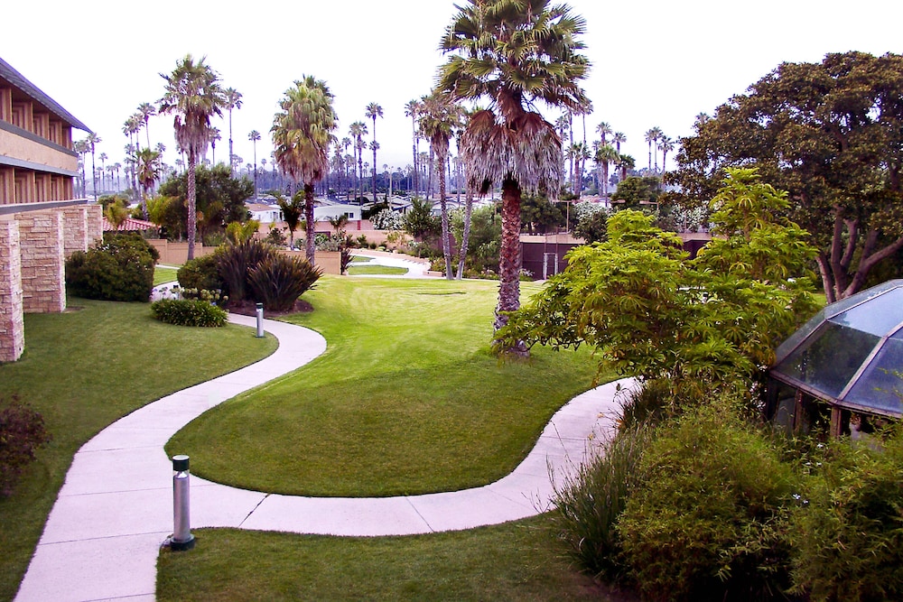 Four Points By Sheraton Ventura Harbor Resort 6/36