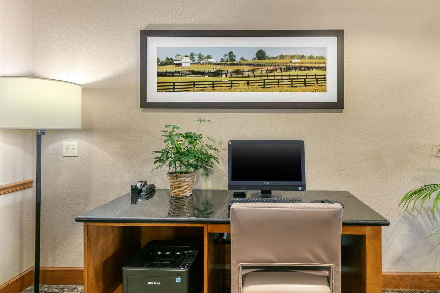 Comfort Suites Hopkinsville near Fort Campbell 14/15