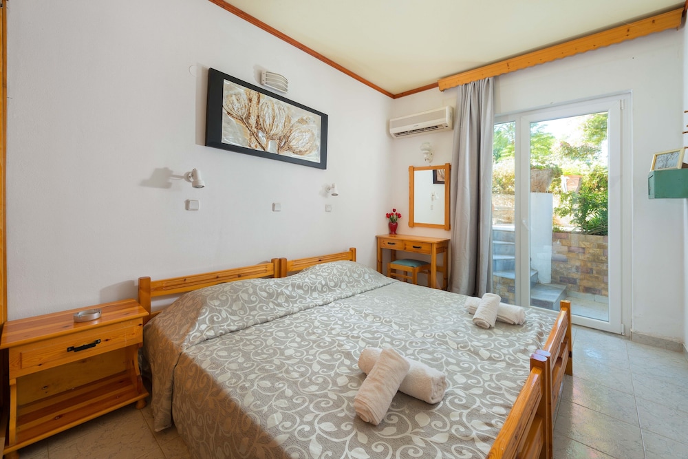 2 BEDROOMS, APARTMENT, GARDEN VIEW