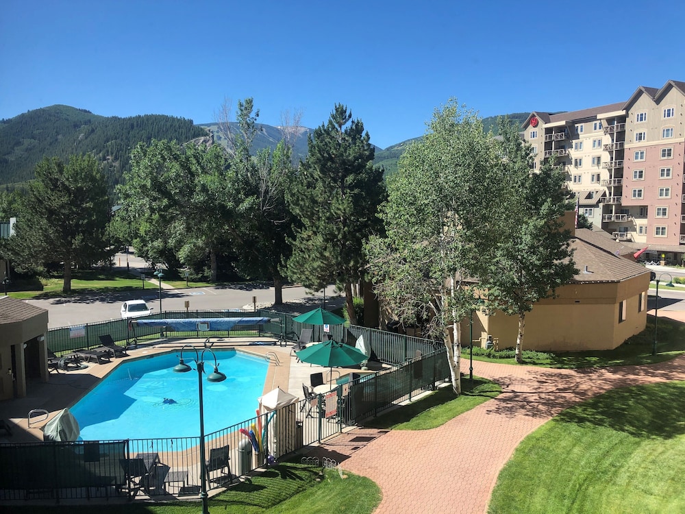 Comfort Inn Near Vail Beaver Creek 1/39
