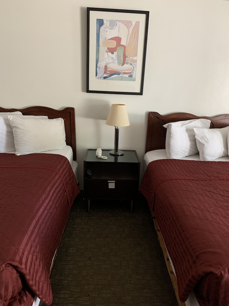 Smokey Point Motor Inn 29/69