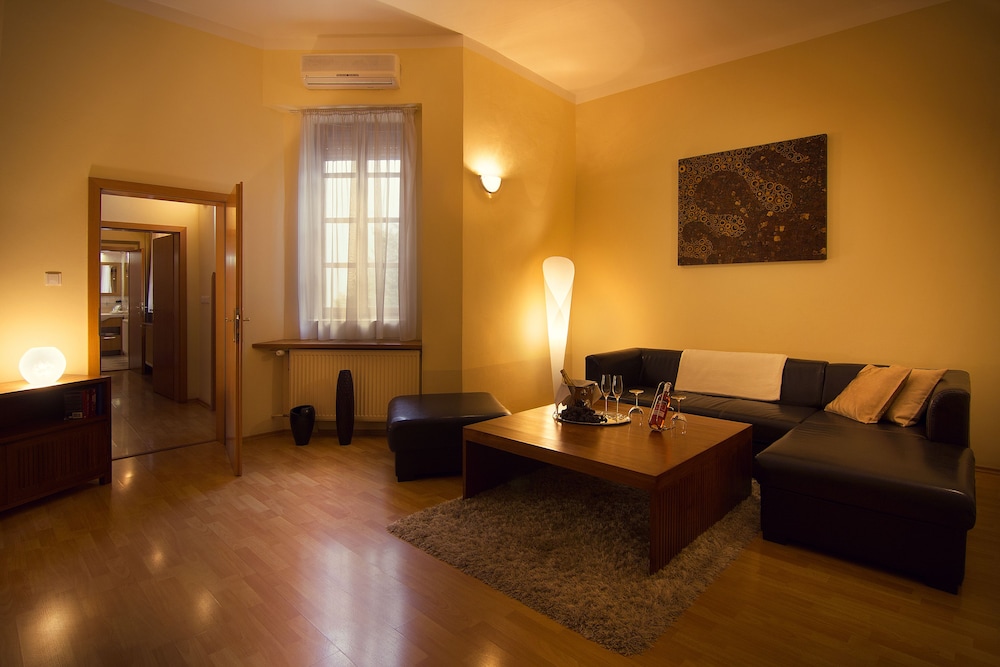 City Residence Apartment Hotel 35/50