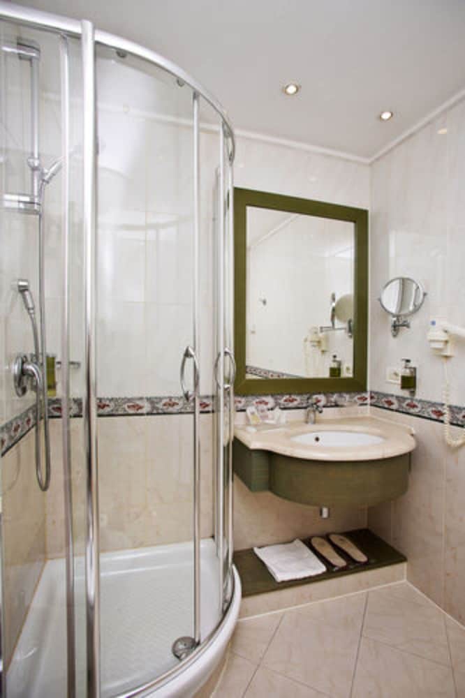 Vip's Motel Luxury Accommodation & Spa 13/72