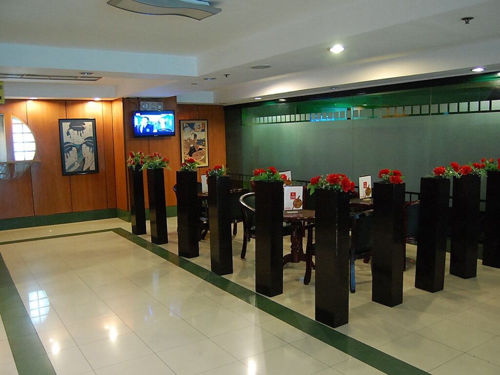 Hotel Sogo Banawe 37/42