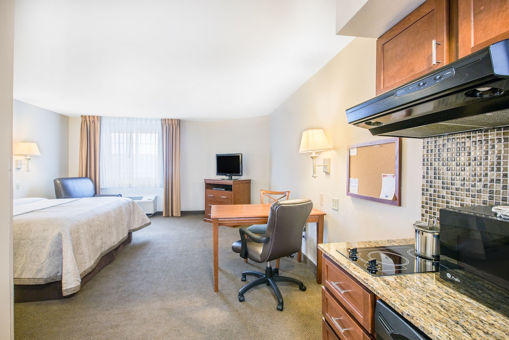 Candlewood Suites Pittsburgh-Cranberry 32/34