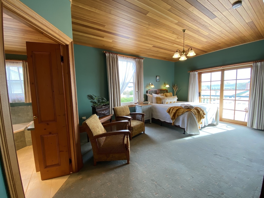 Hanlon House Bed And Breakfast 42/52