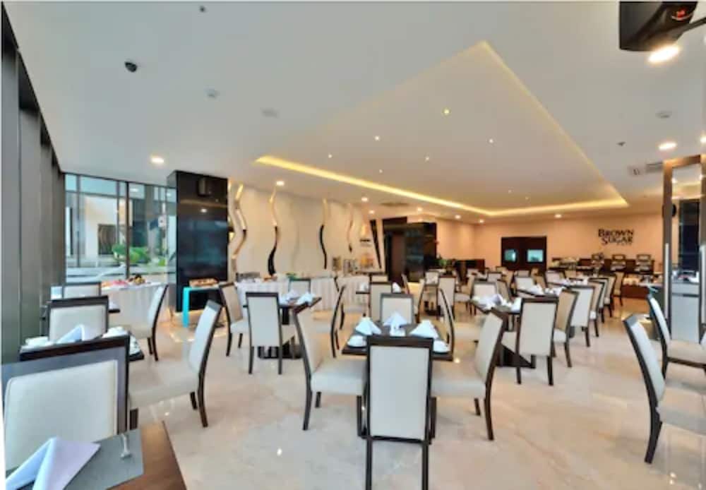 Hotel California Bandung 33/42