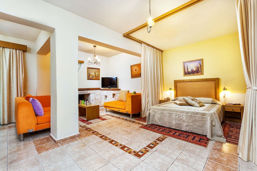 Akritas Ef Zin Villas & Suites 15/50
