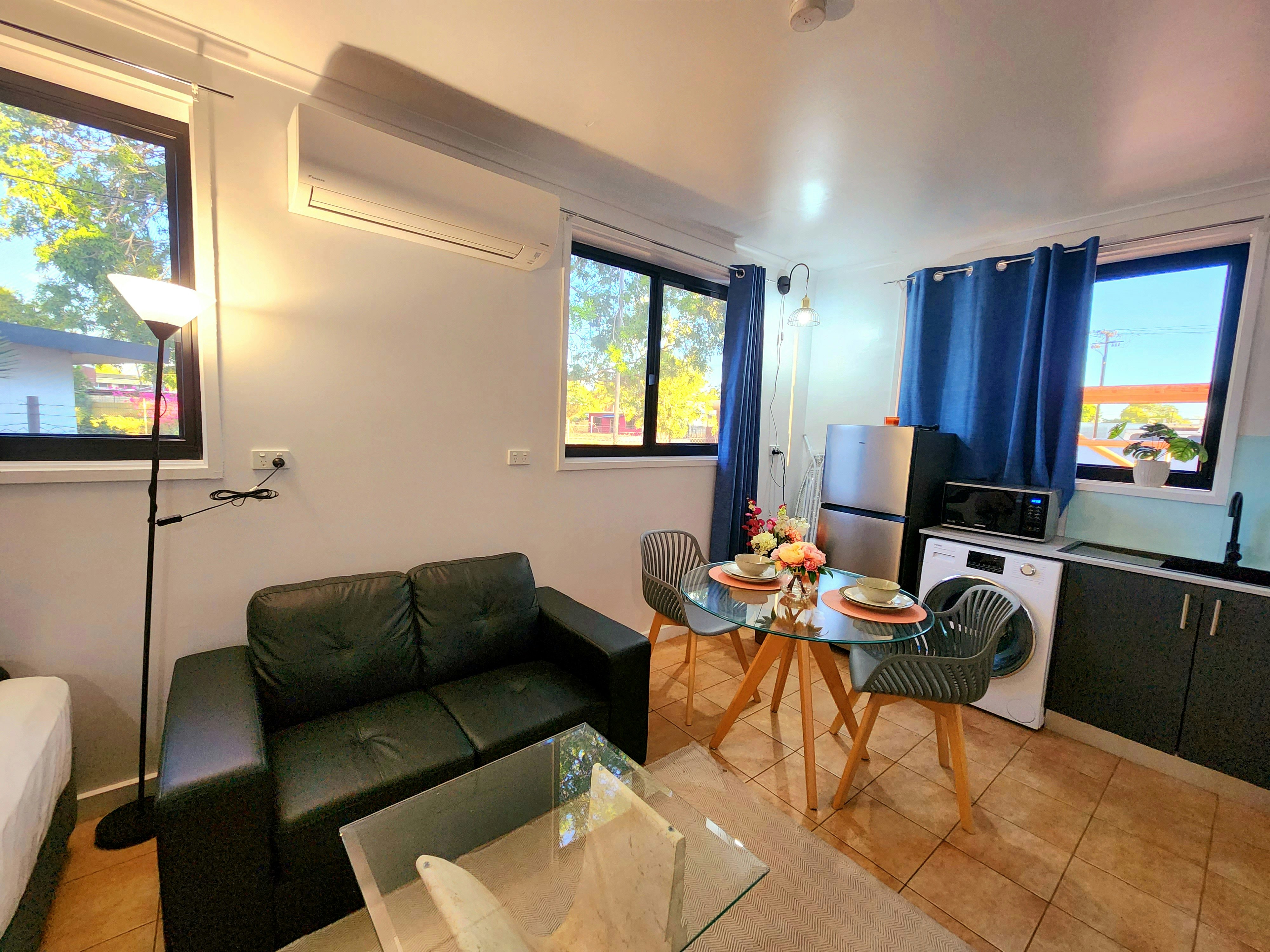 Palm Court Budget Motel Backpackers 31/43