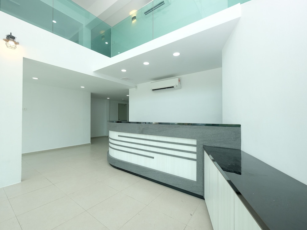 OYO 44043 First Garden Hotel 50/54