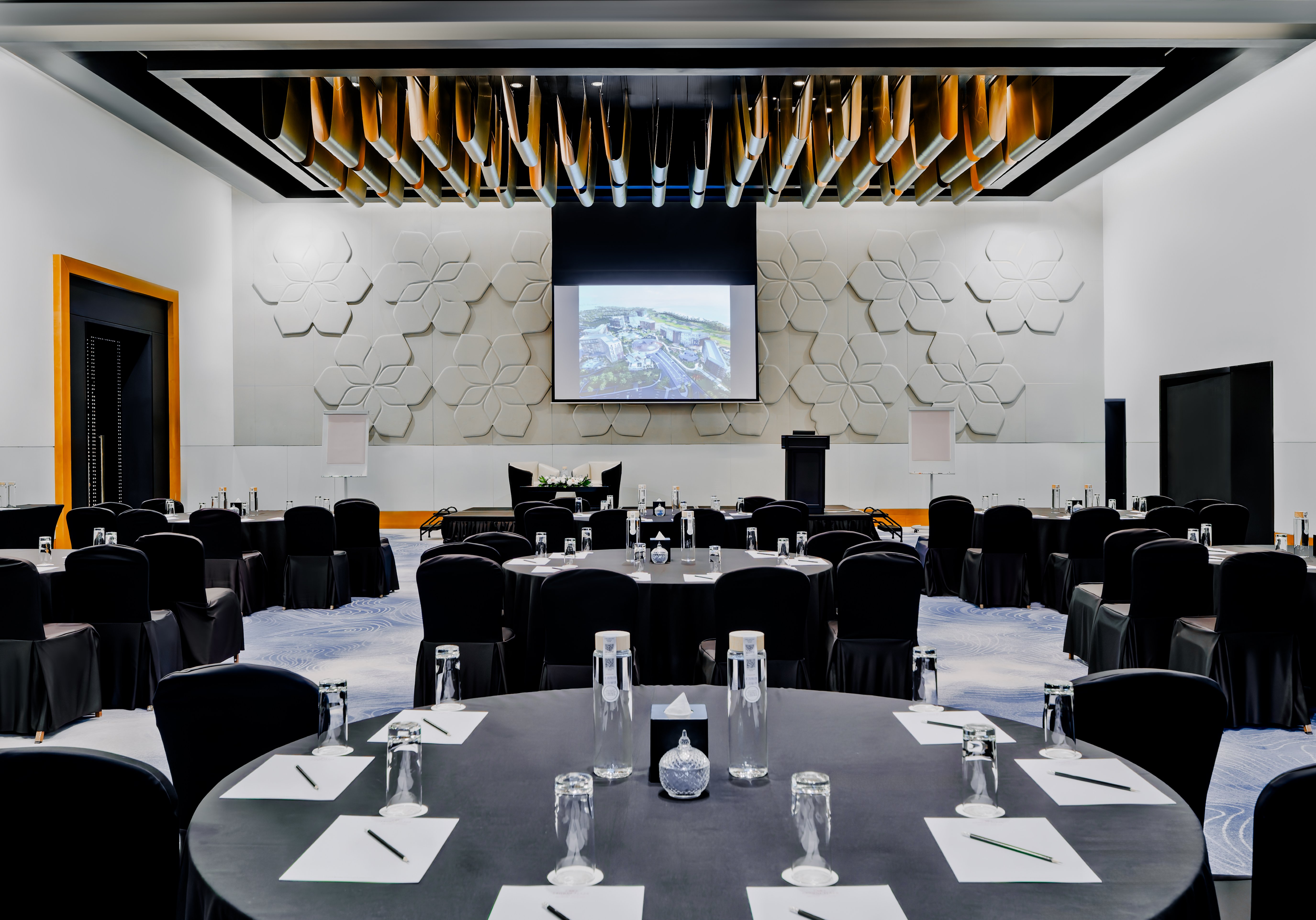 Crowne Plaza Abu Dhabi Yas Island 117/127
