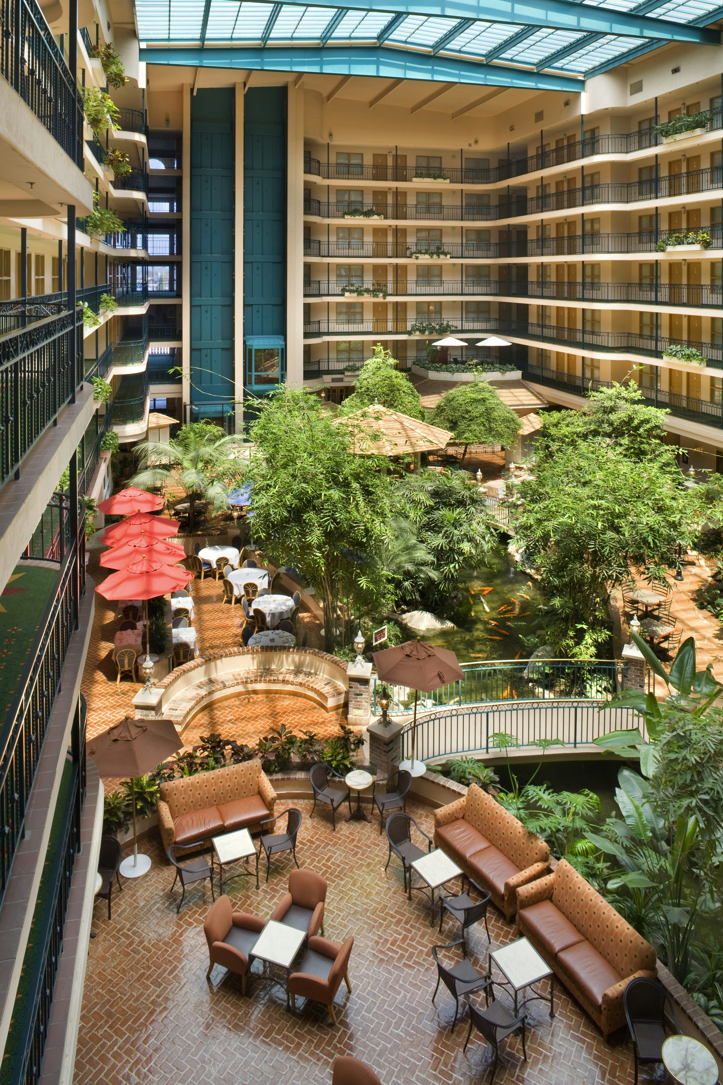 Embassy Suites by Hilton Anaheim North 71/71