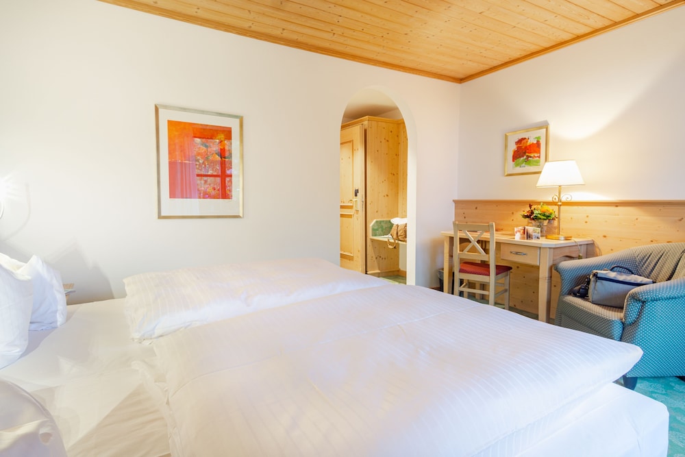 Glasl's Landhotel 12/50