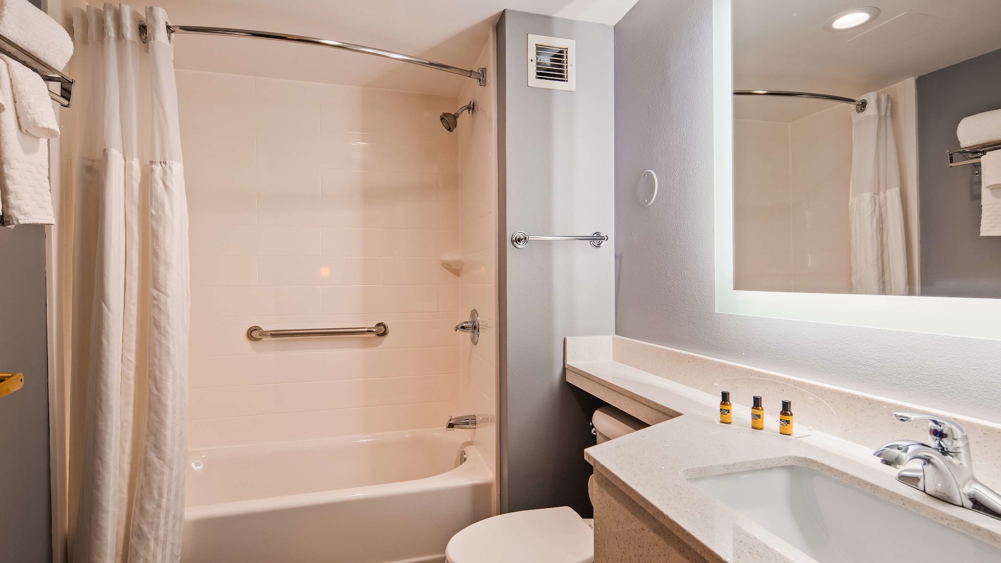 غرفة قياسية بسريرين كوين لذوي الإعاقة، Best Western Plus Fairfield Hotel 3/4
