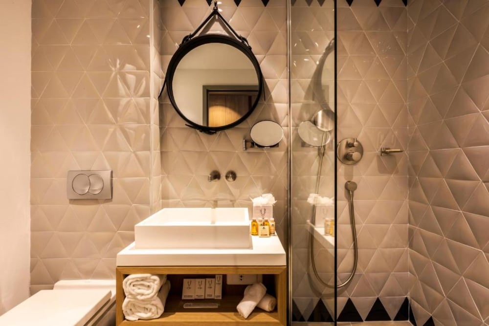 Le Yule Hotel & Spa 49/50