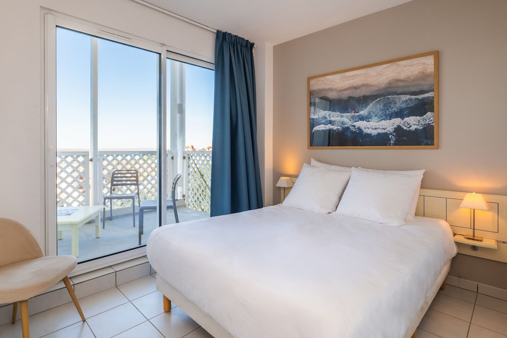 2 Bedrooms, Apartment, 4 Beds, Trundle Bed, Pool or Side Sea View