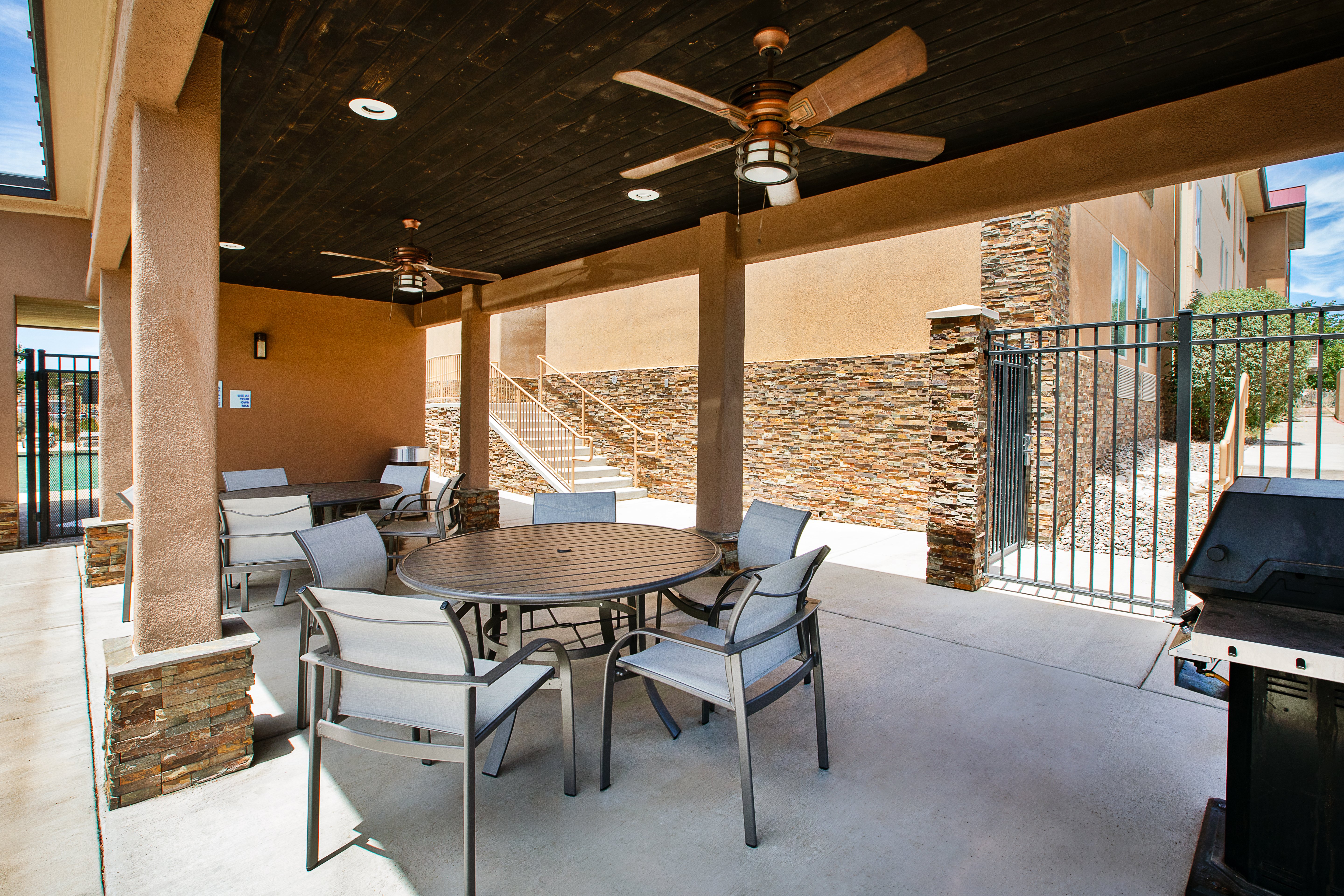 Holiday Inn Express Silver City 12/16