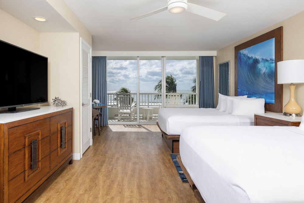 Lido Beach Resort 18/50