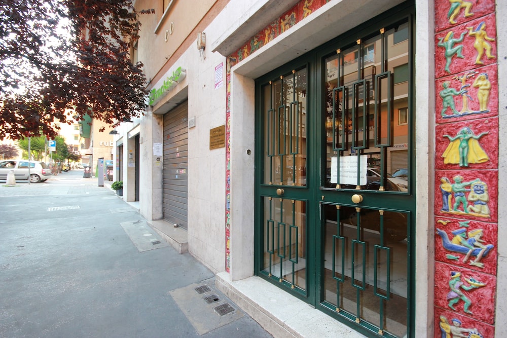 Le Piazze Di Roma Bed And Breakfast 3/47