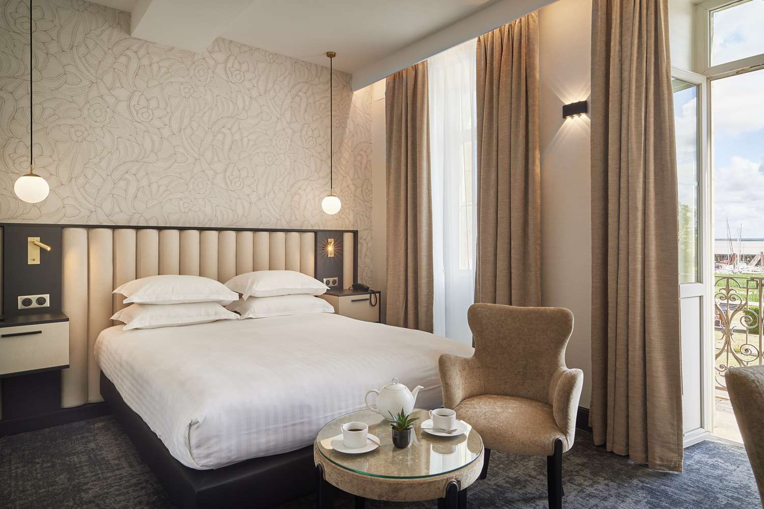 Room at Best Western Premier Hotel des Vignes et des Anges, PAUILLAC