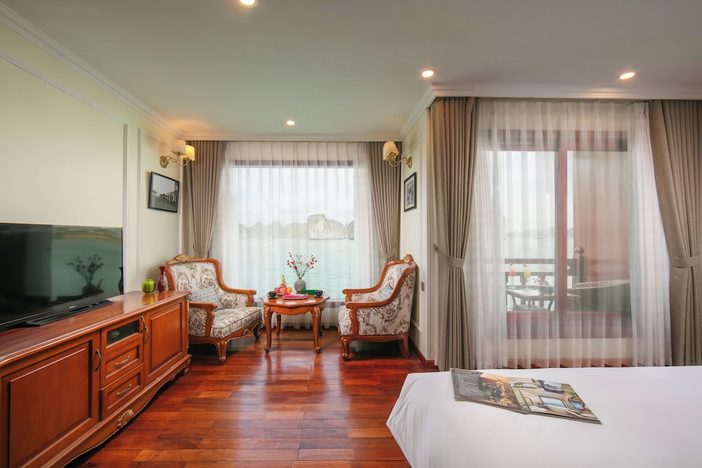 Emperor Cruise Ha Long 21/50
