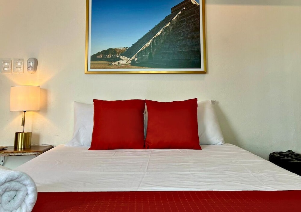 Design, King Bed, City View, Private Bathroom، Casa Ekinox 5/8