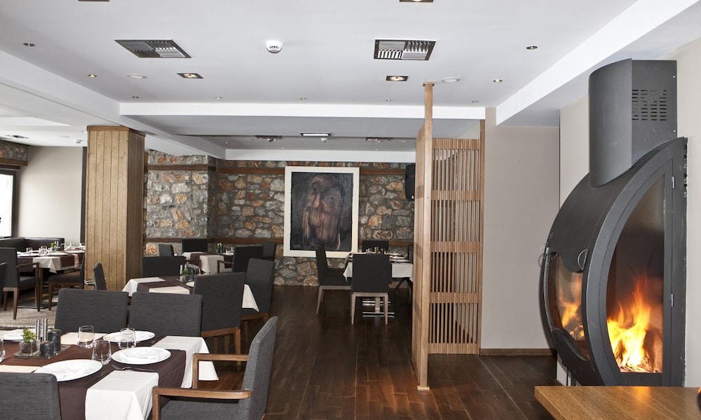Miramonte Chalet Hotel Spa 32/36