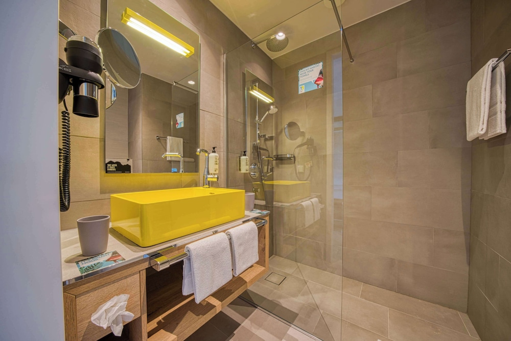 Vienna House Easy by Wyndham Amsterdam Airport 57/58