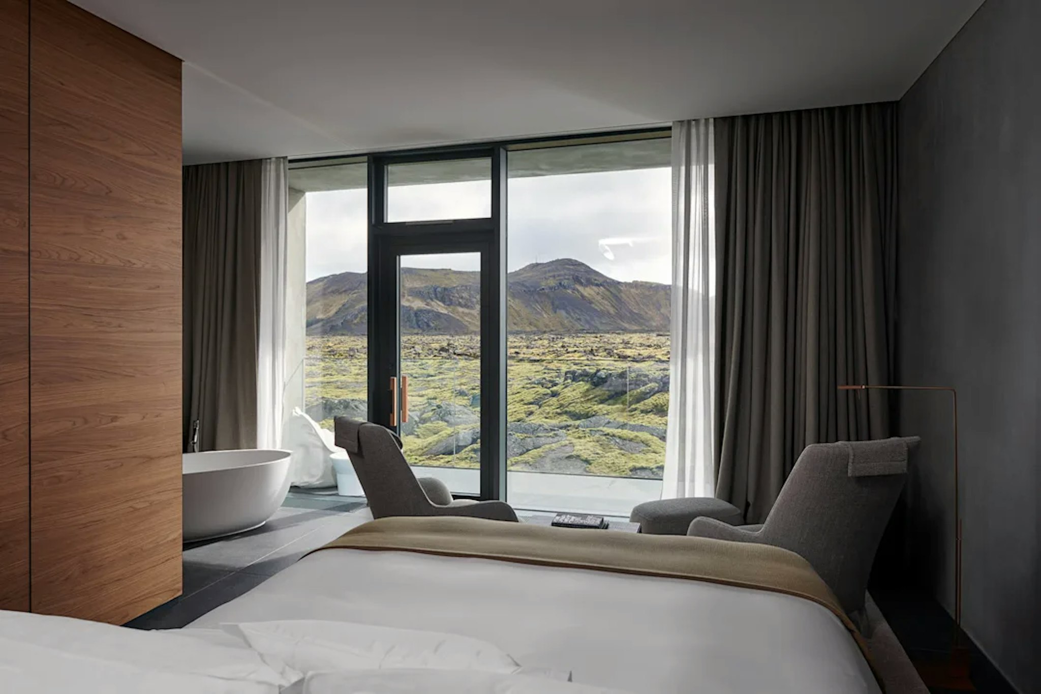 The Retreat at Blue Lagoon Iceland 3/13