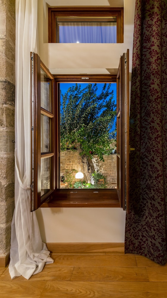 Kakkini Porta Rossa Exclusive Suites 13/50