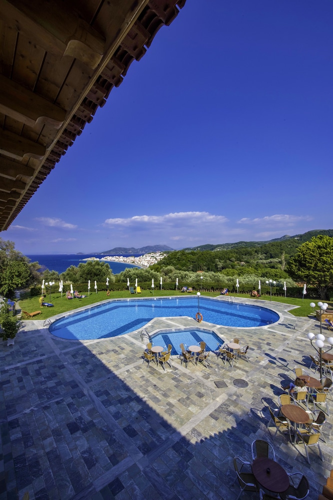 Arion Hotel Samos 58/63