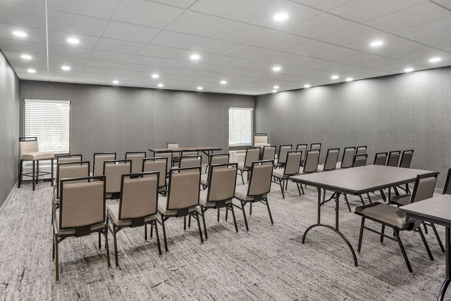 Best Western Plus Heritage Rail Inn & Suites 39/49