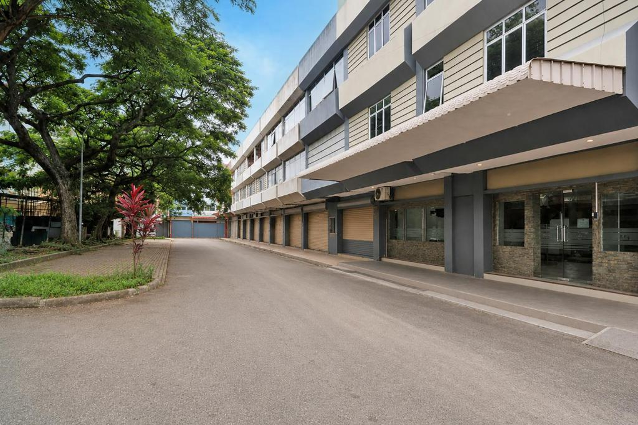 Collection O near Harbour Bay Mall formerly X Ten Guest House 8/10