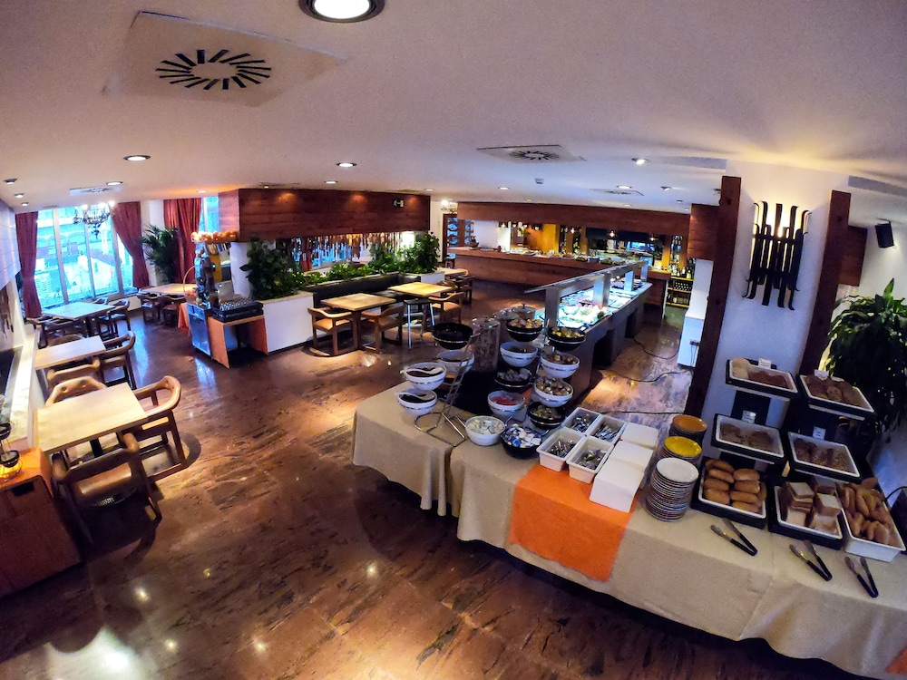 Hotel Apartamentos Bajondillo 47/64