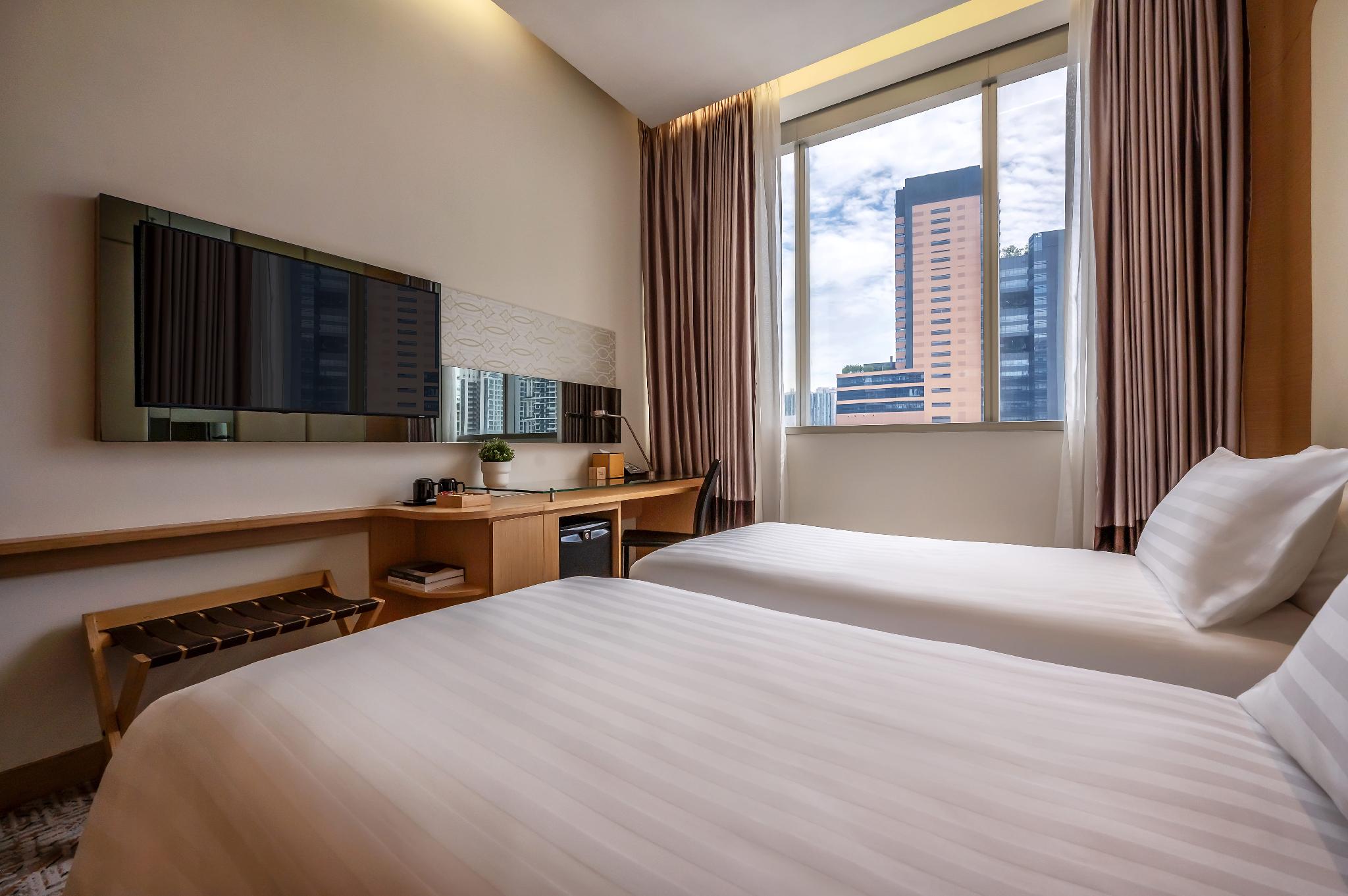 Hollywood, Deluxe, Twin Beds